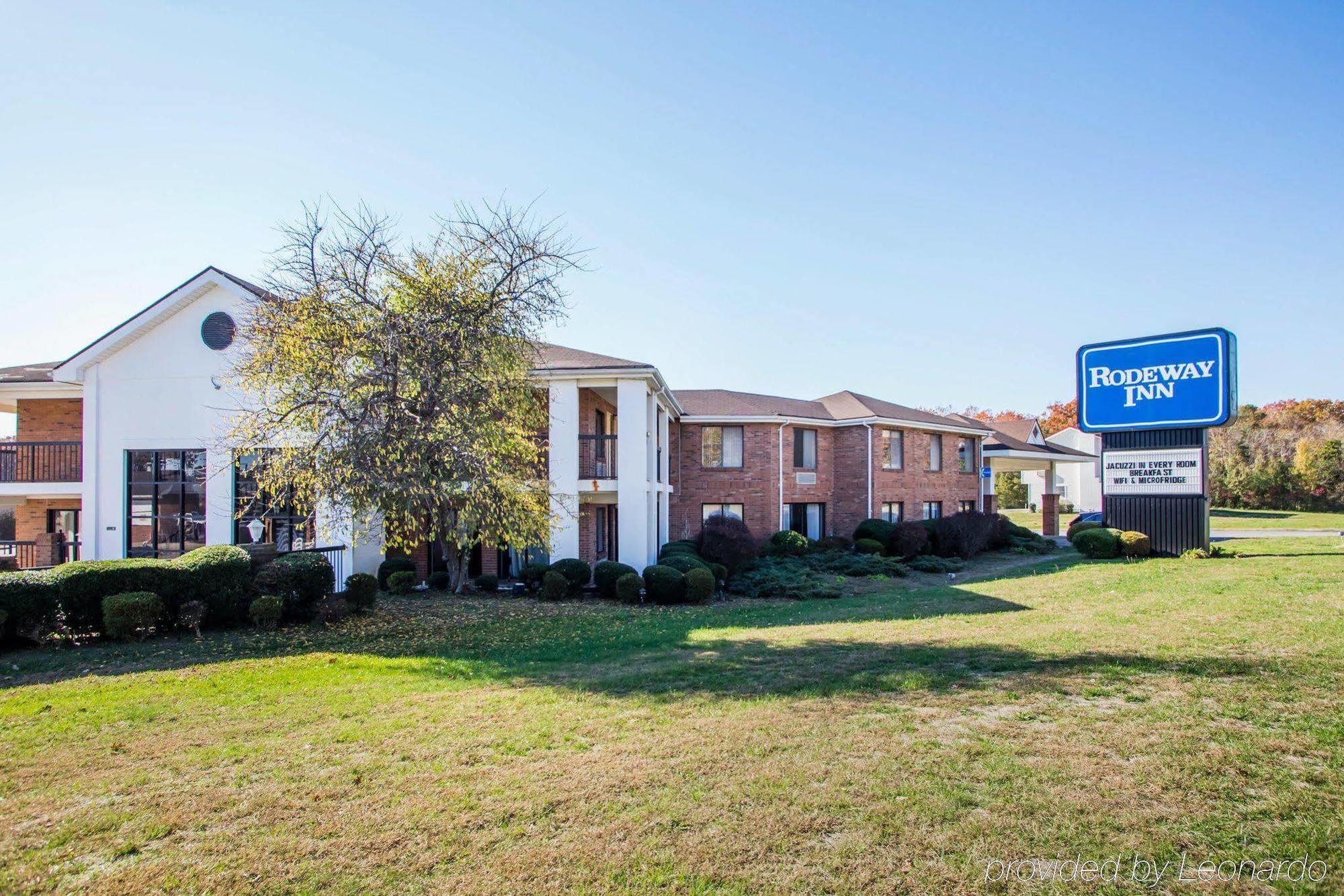 Hometowne Studios By Red Roof Egg Harbor-Atlantic City Airport Egg Harbor Township Exterior photo